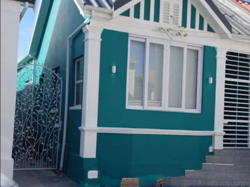 The Little Big Green House Hotel Muizenberg Exterior photo